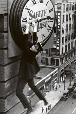 Monte là-dessus!